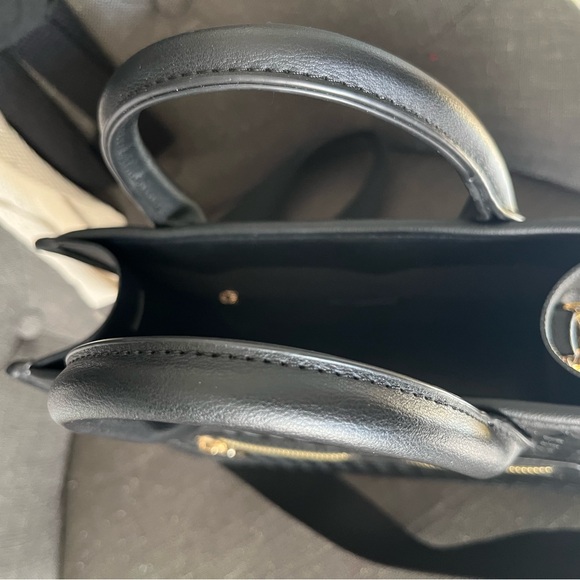 Crossi New York Black Woven Handbag - Picture 6 of 7